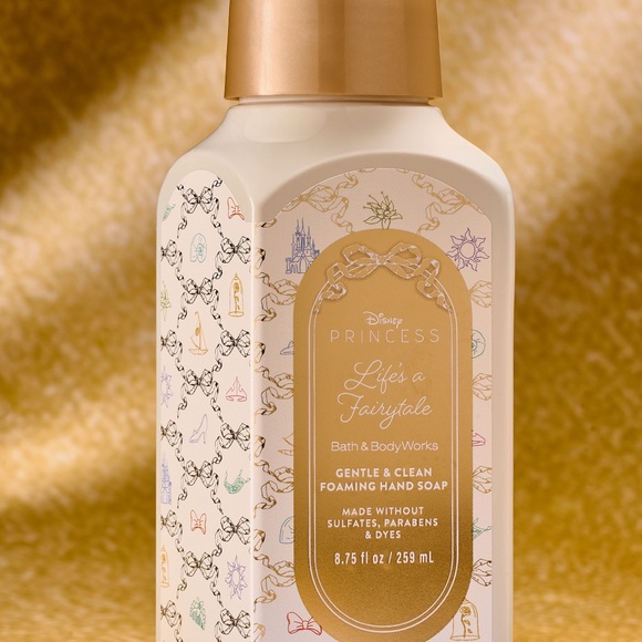 Disney Princess LIFE’S A FAIRYTALE Bath and Body Works Gift Set (8 Items) - Picture 8 of 11